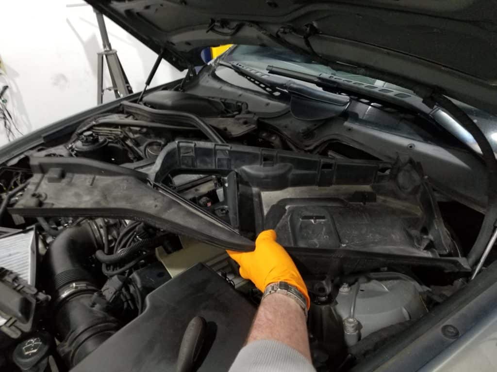 BMW N52 Intake Manifold Removal 1,3,5,6,7,X1,X3,X5,Z4 6 Cyl.