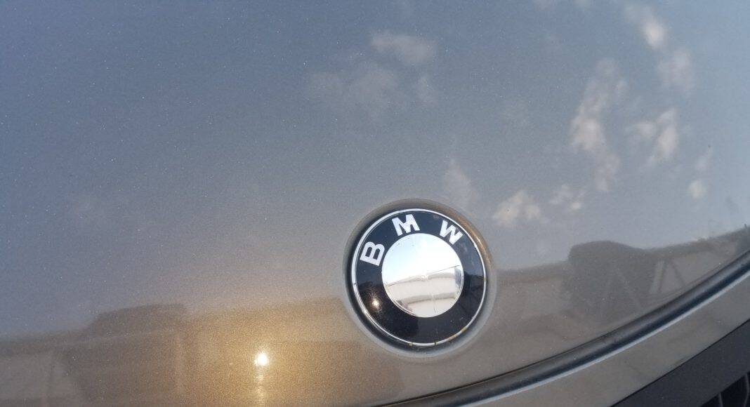 BMW 645ci emblem replacement