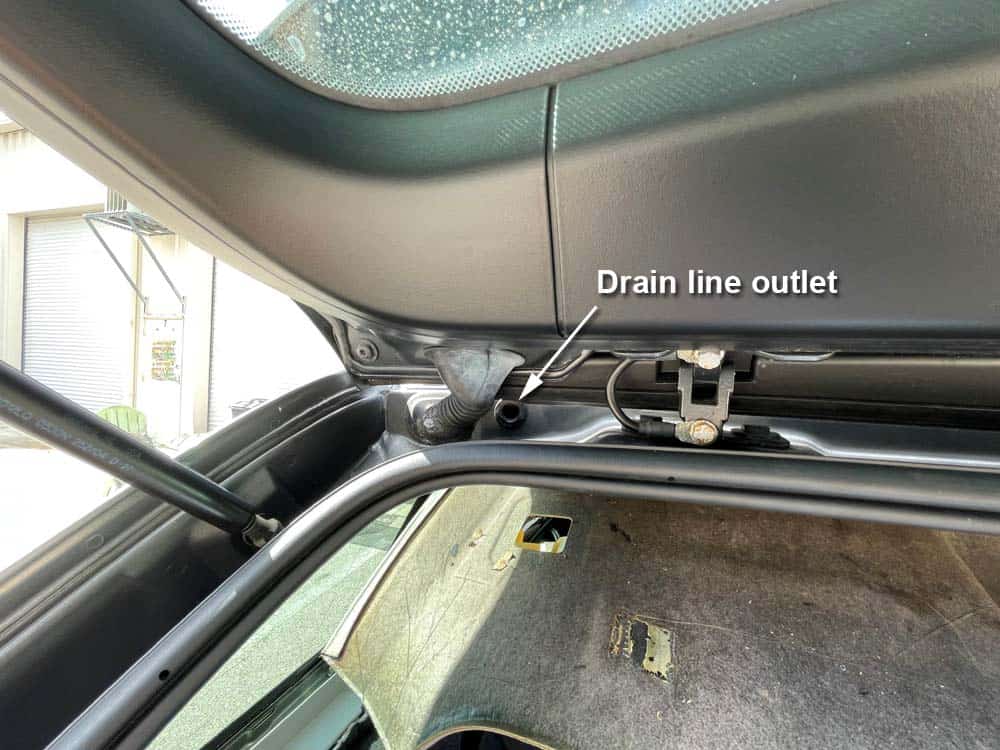 bmw e53 sunroof leak and drain cleaning - Drain line outlet