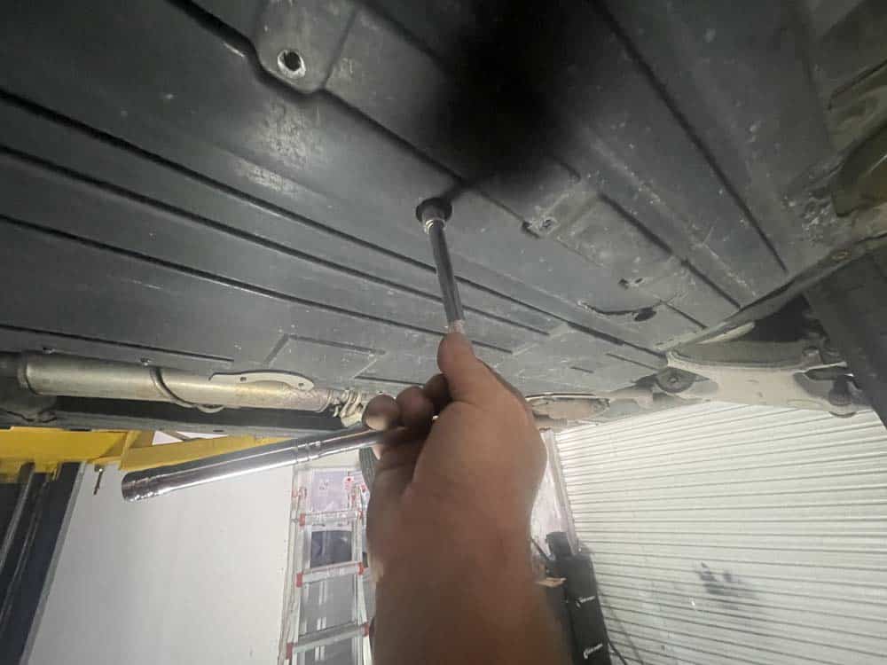 bmw e53 fuel filter replacement - Remove 13mm mounting bolts on left side