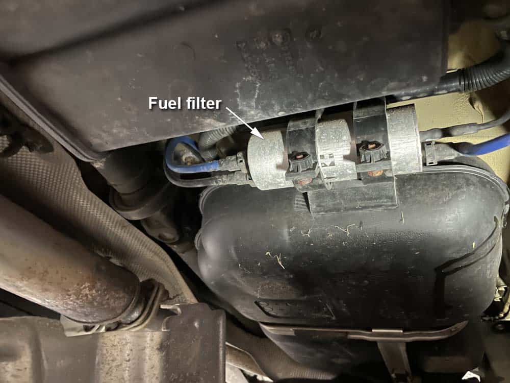 bmw e53 fuel filter replacement - Identify the fuel filter