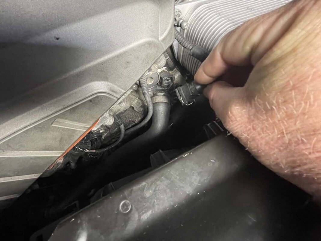 BMW E60 AC Compressor Replacement 20062010 N52 6 Cylinder