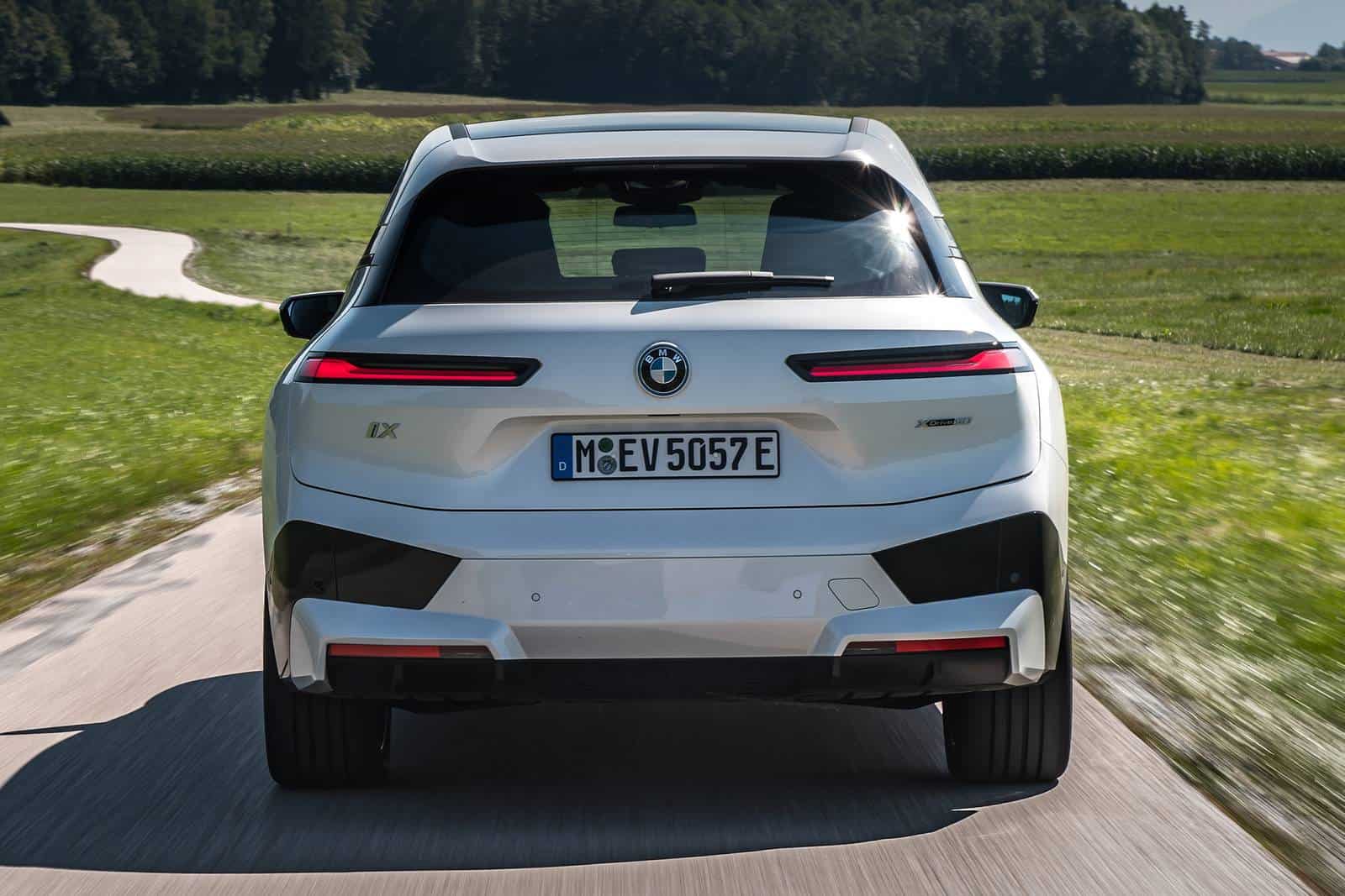 2022 BMW ix Review Exterior