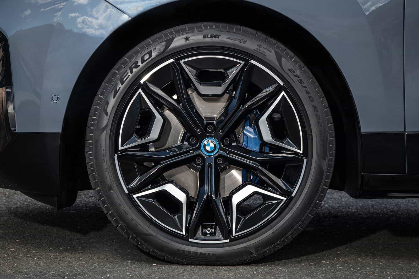 2022 BMW ix Review Exterior