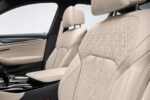 2021_bmw_5-series_sedan_530e_detail_oem_2_1600x1067 (1)